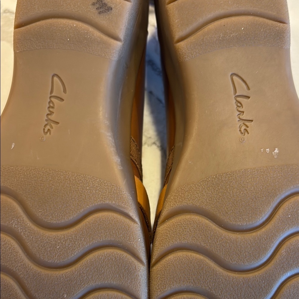 Collection B Tan Leather Women's Loafers - Picture 3 of 5